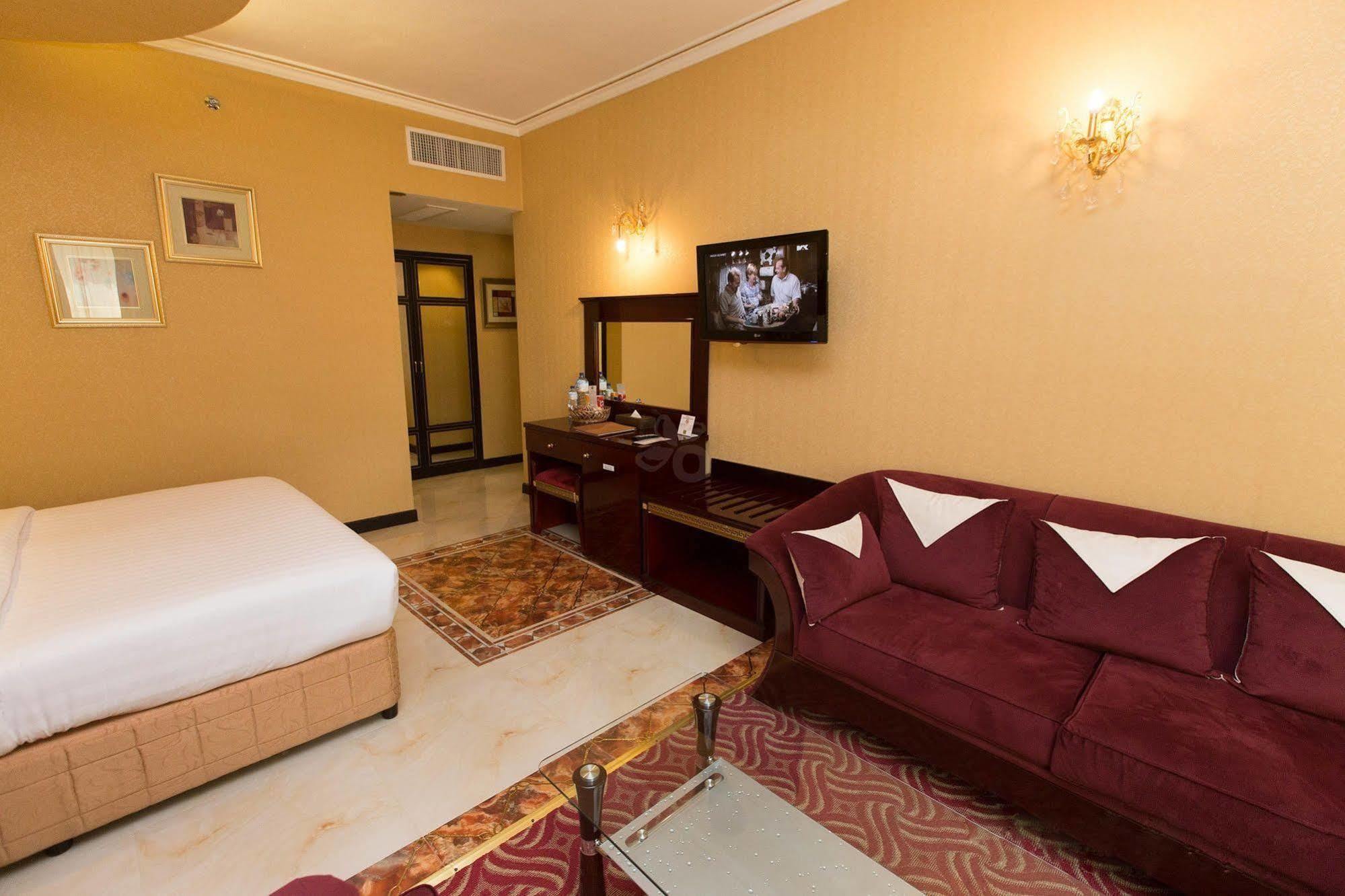 Comfort Inn Hotel Deira Dubaï Extérieur photo